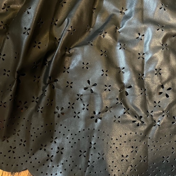 Darling London Georgia Fake Leather Skirt - Picture 6 of 7